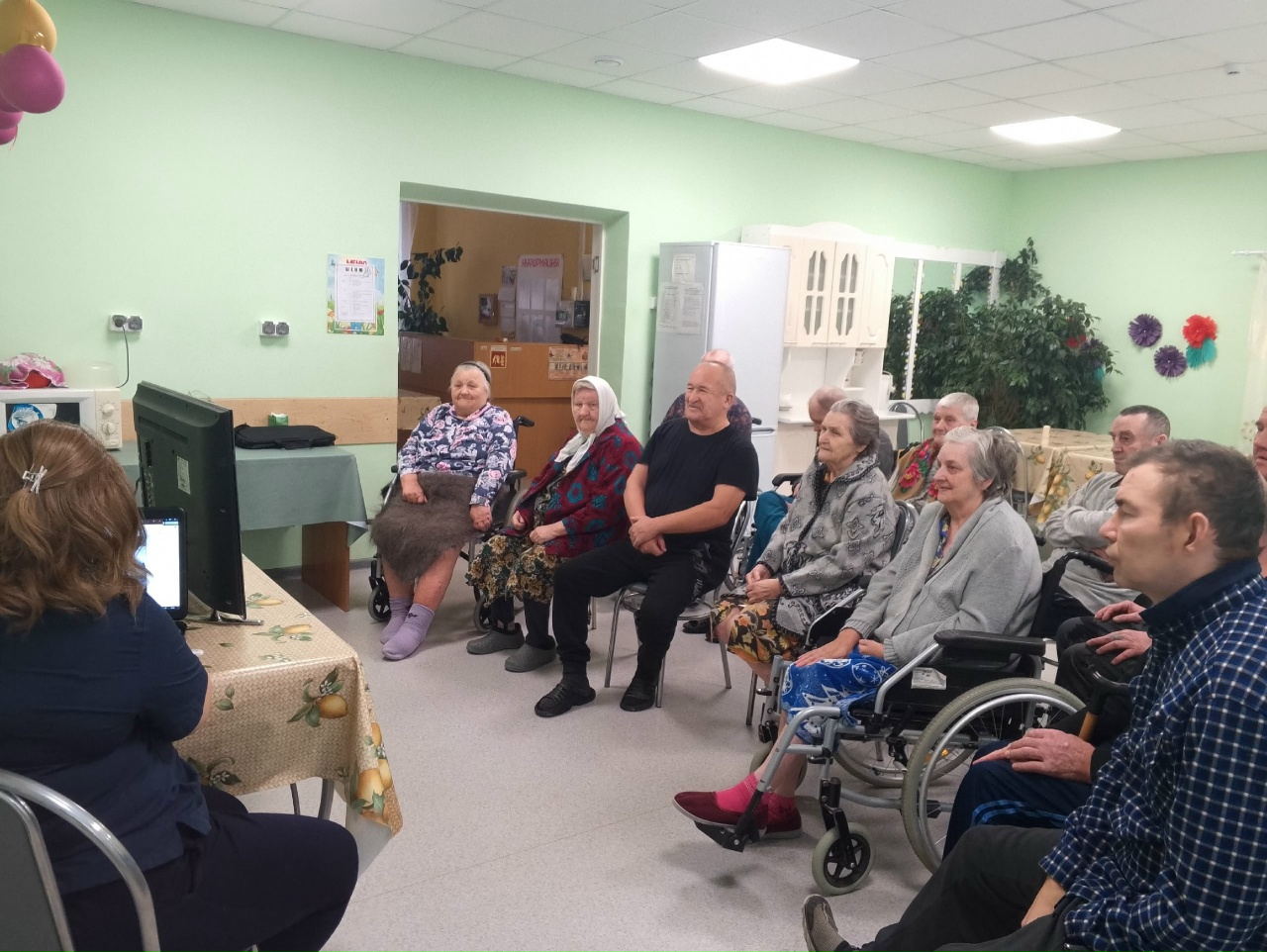  В стационарном отделении для граждан пожилого возраста и инвалидов прошла информационная беседа на тему "Здоровье в наших руках"