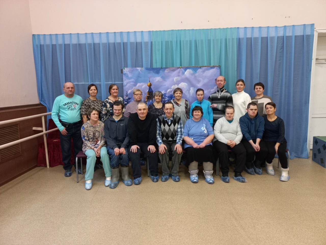 Конкурсно-игровая программа "Мы как все и чуть сильнее!" прошла в Тарногском центре культурного развития для наших получателей социальных услуг.