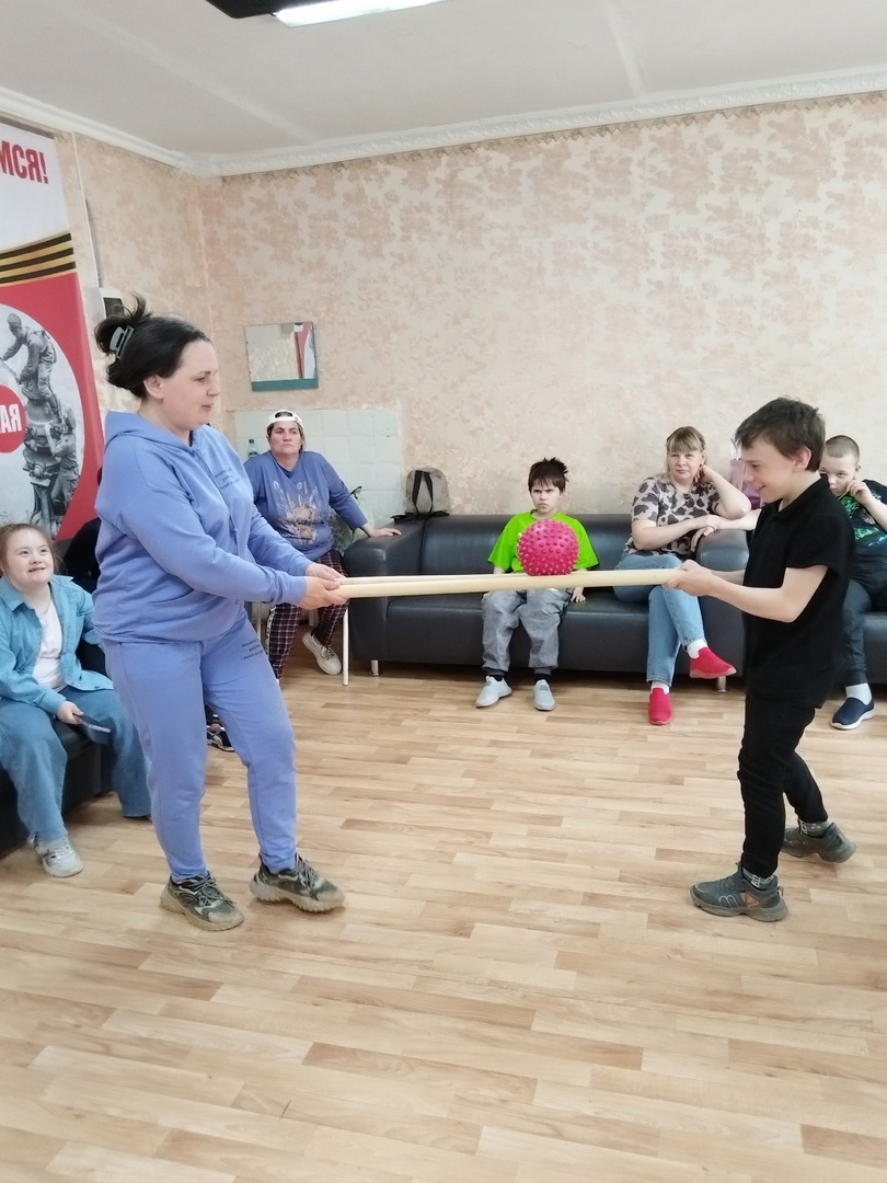 Клубная деятельность - это форма организации досуга и работы с семьями, направленная на их социализацию и развитие творческих способностей.