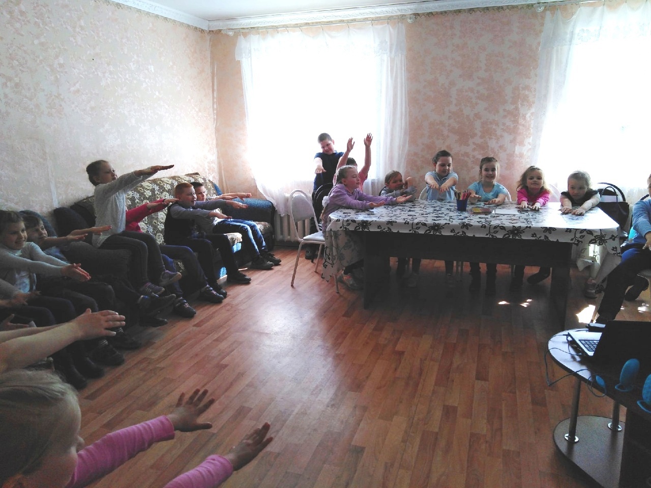 КЛУБ "АПЕЛЬСИН"